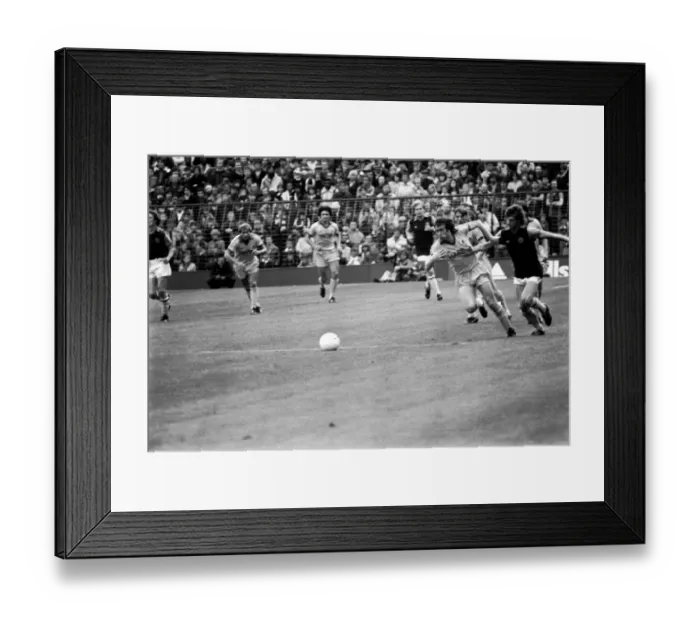 Framed Print : Football Division 1. Aston Villa 0 v. Everton 2. September 1980 LF04-26-005 Framed Print : Football Division 1. Aston Villa 0 v. Everton 2. September 1980 LF04-26-005