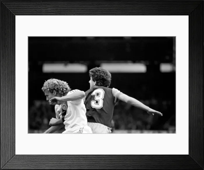 Framed Print : English Division 1. Crystal Palace 0 v. Aston Villa 1. September 1980 LF04-34-080 Framed Print : English Division 1. Crystal Palace 0 v. Aston Villa 1. September 1980 LF04-34-080