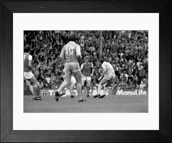 Framed Print : English Division 1. Arsenal 2 v. Stoke 0. September 1980 LF04-25-045 Framed Print : English Division 1. Arsenal 2 v. Stoke 0. September 1980 LF04-25-045
