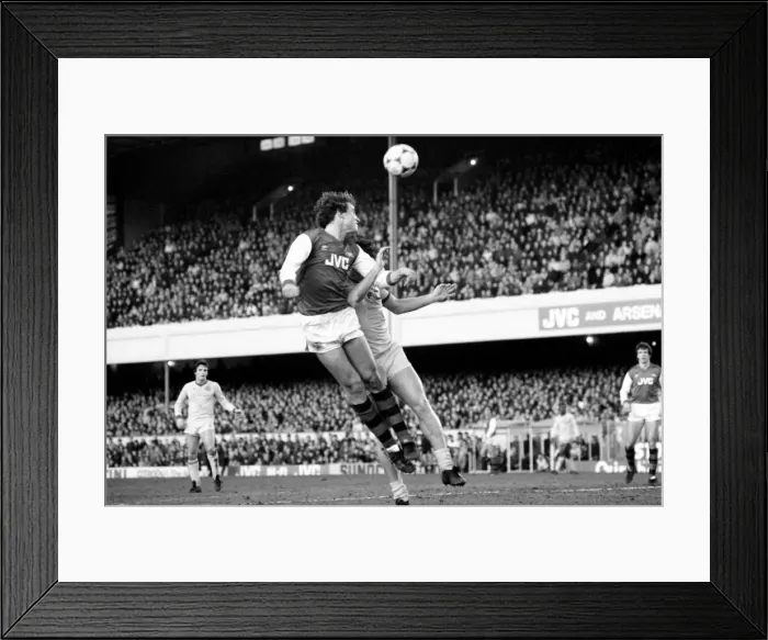 Framed Print : English FA Cup Fourth Round match at Highbury. Arsenal 1 v Leeds United 1 Framed Print : English FA Cup Fourth Round match at Highbury. Arsenal 1 v Leeds United 1