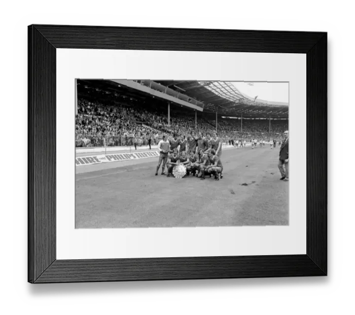 Framed Print : Charity Shield match at Wembley Stadium. Liverpool 1 v Tottenham Hotspur 0 Framed Print : Charity Shield match at Wembley Stadium. Liverpool 1 v Tottenham Hotspur 0