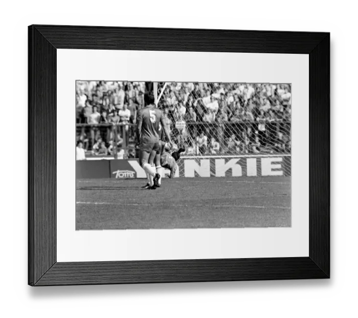 Framed Print : English League Division Two match at Stamford Bridge. Chelsea 1 v Leicester City 1 Framed Print : English League Division Two match at Stamford Bridge. Chelsea 1 v Leicester City 1