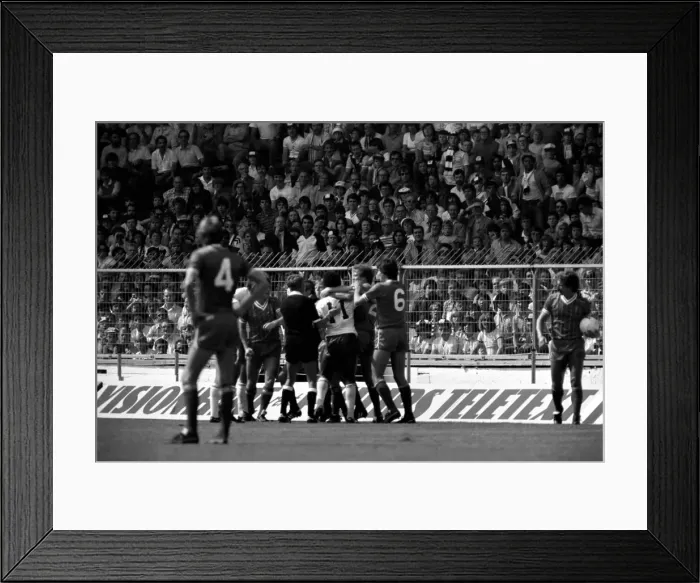 Framed Print : Charity Shield match at Wembley Stadium. Liverpool 1 v Tottenham Hotspur 0 Framed Print : Charity Shield match at Wembley Stadium. Liverpool 1 v Tottenham Hotspur 0