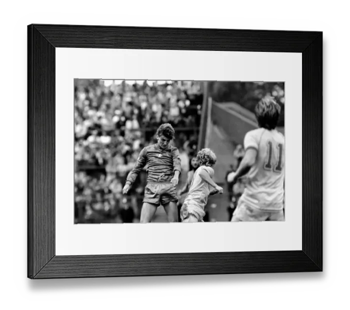 Framed Print : English League Division Two match at Stamford Bridge. Chelsea 0 v Leeds United 0 Framed Print : English League Division Two match at Stamford Bridge. Chelsea 0 v Leeds United 0