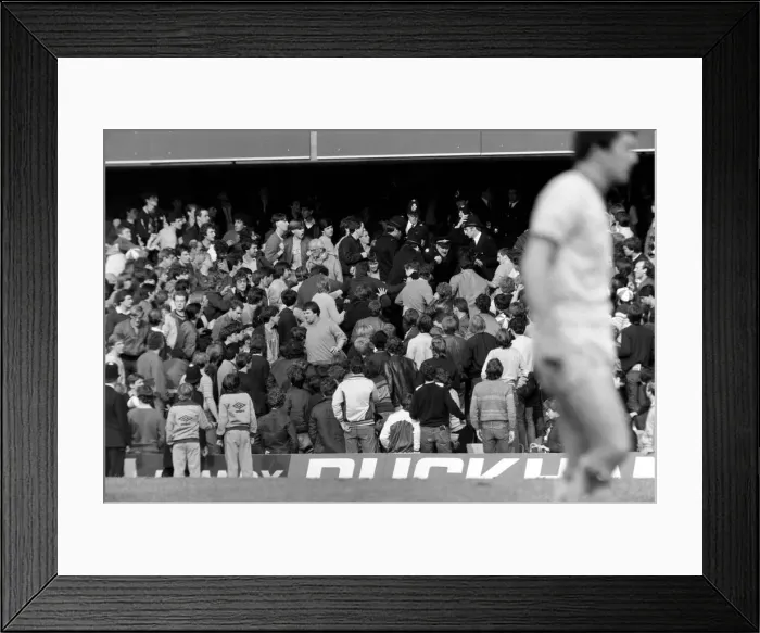 Framed Print : English League Division Two match at Stamford Bridge. Chelsea 0 v Leeds United 0 Framed Print : English League Division Two match at Stamford Bridge. Chelsea 0 v Leeds United 0