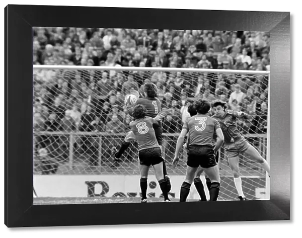 Division 2 football. Chelsea 2 v. QPR 1. April 1982 LF09-05-047