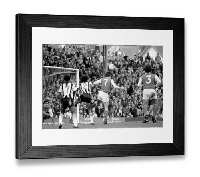 Framed Print : Division 1 football. Arsenal 1 v. Notts County. February 1982 LF08-28-057