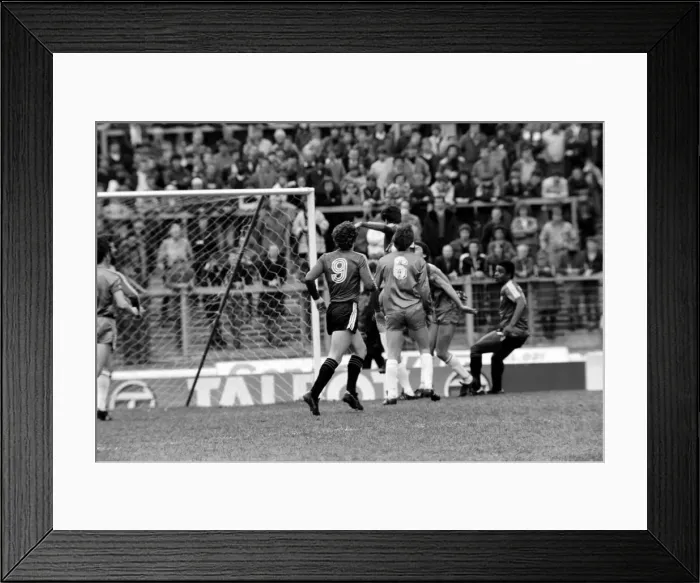 Framed Print : Division 2 football. Chelsea 2 v. QPR 1. April 1982 LF09-05-020 Framed Print : Division 2 football. Chelsea 2 v. QPR 1. April 1982 LF09-05-020