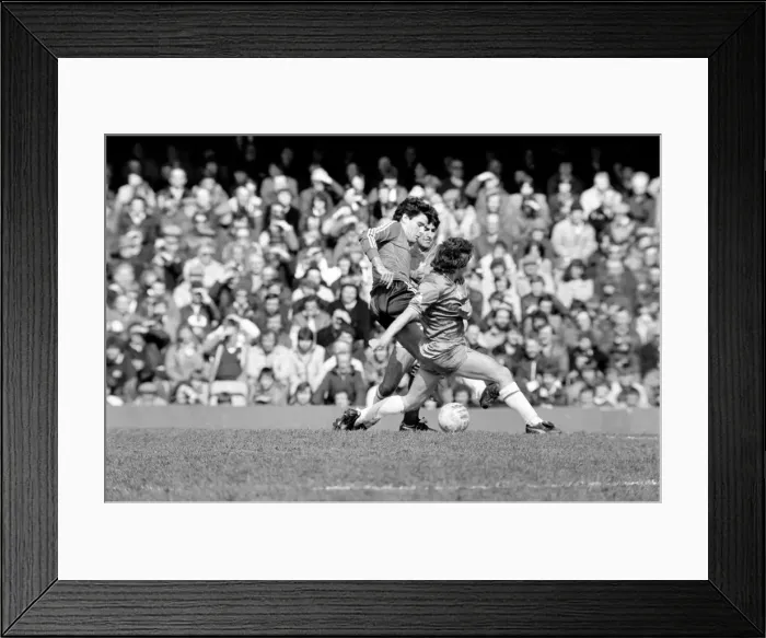 Framed Print : Division 2 football. Chelsea 2 v. QPR 1. April 1982 LF09-05-032 Framed Print : Division 2 football. Chelsea 2 v. QPR 1. April 1982 LF09-05-032