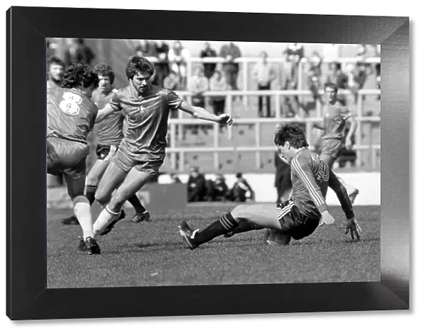Division 2 football. Chelsea 2 v. QPR 1. April 1982 LF09-05-028