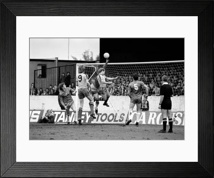 Framed Print : Division 2 football. Watford 1 v. Chelsea 0. February 1982 LF08-38-066 Framed Print : Division 2 football. Watford 1 v. Chelsea 0. February 1982 LF08-38-066
