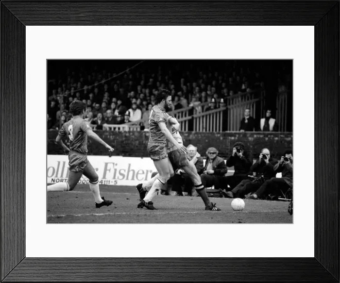 Framed Print : Division 2 football. Watford 1 v. Chelsea 0. February 1982 LF08-38-058 Framed Print : Division 2 football. Watford 1 v. Chelsea 0. February 1982 LF08-38-058