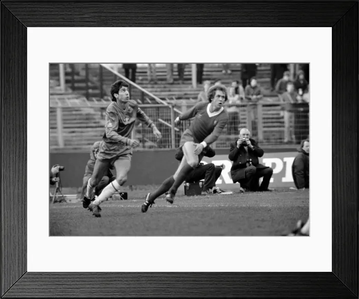 Framed Print : F. A Cup Football. Chelsea 2 v. Liverpool 0 February 1982 LF08-29-034 Framed Print : F. A Cup Football. Chelsea 2 v. Liverpool 0 February 1982 LF08-29-034