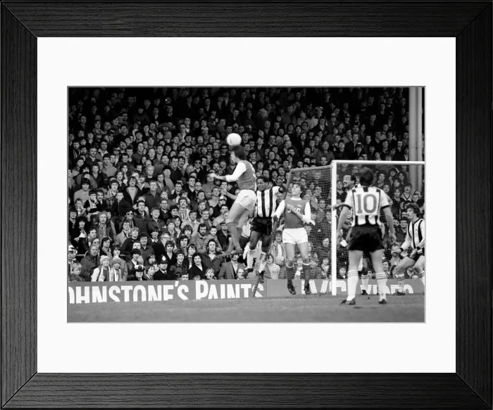 Framed Print : Division 1 football. Arsenal 1 v. Notts County. February 1982 LF08-28-050