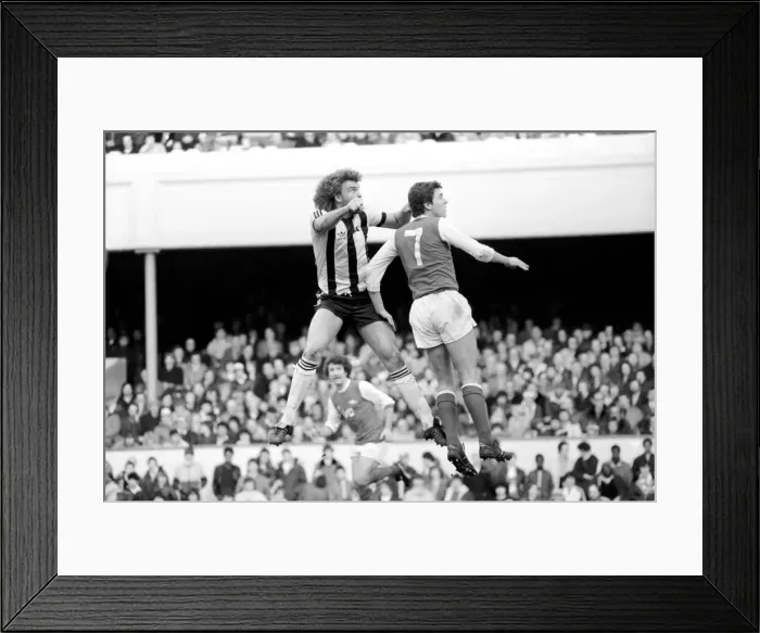 Framed Print : Division 1 football. Arsenal 1 v. Notts County. February 1982 LF08-28-033 Framed Print : Division 1 football. Arsenal 1 v. Notts County. February 1982 LF08-28-033