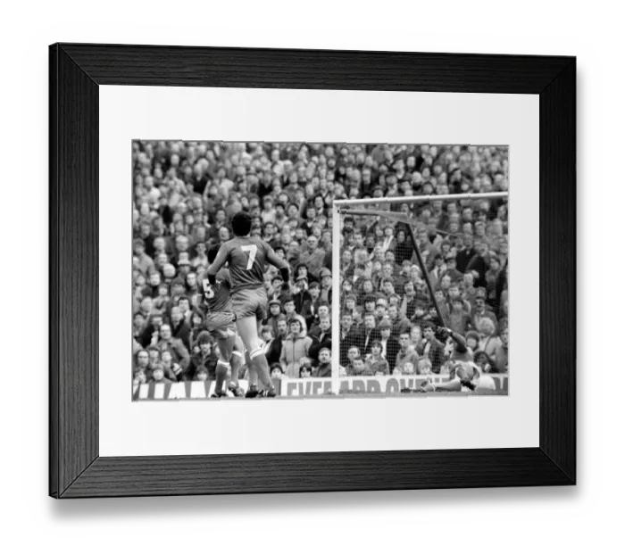 Framed Print : First Division Football. Arsenal 0 v. Swansea 2. February 1982 LF08-18-044 Framed Print : First Division Football. Arsenal 0 v. Swansea 2. February 1982 LF08-18-044