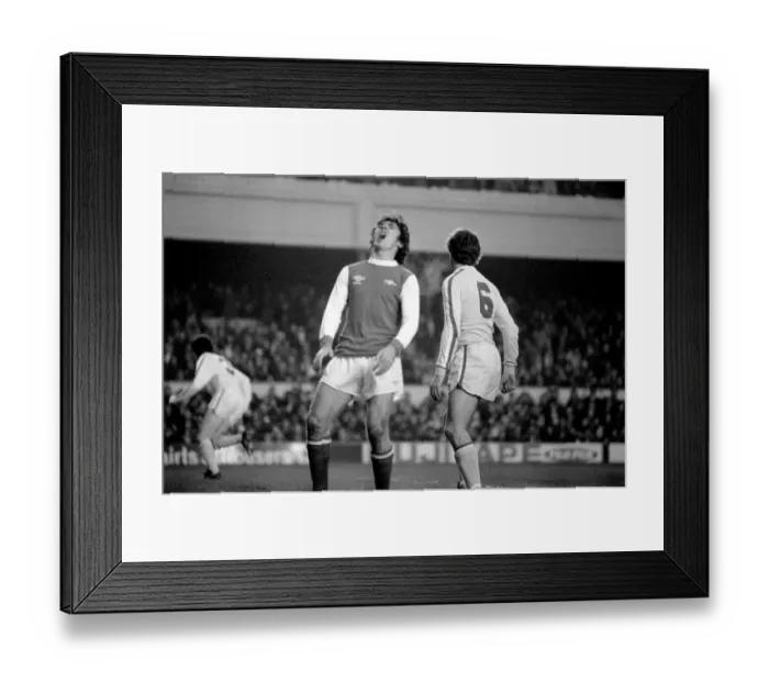 Framed Print : Arsenal 0 v. Leeds United 1. Division 1 football. January 1980 LF01-01-024
