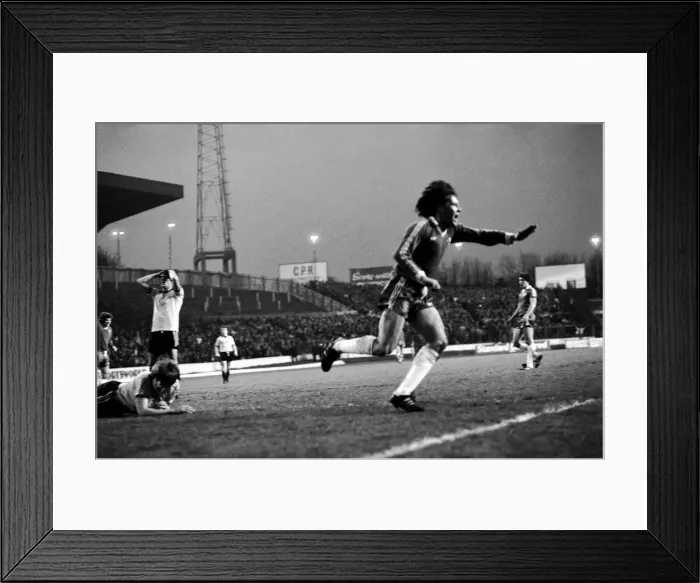 Framed Print : Chelsea 4 v. Newcastle United 0. Division 2 Football January 1980 LF01-02-027 Framed Print : Chelsea 4 v. Newcastle United 0. Division 2 Football January 1980 LF01-02-027