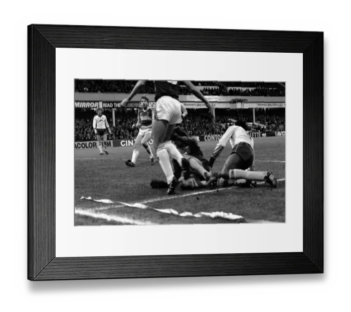 Framed Print : Division 1 football. West Ham United 3 v. Arsenal 1. December 1983 LF14-33-047 Framed Print : Division 1 football. West Ham United 3 v. Arsenal 1. December 1983 LF14-33-047