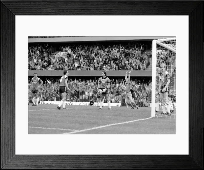 Framed Print : Division 1 football. Chelsea 2 v. Southampton 0 September 1985 LF15-16-048 Framed Print : Division 1 football. Chelsea 2 v. Southampton 0 September 1985 LF15-16-048