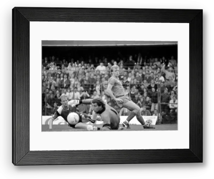 Framed Print : Division 1 football. Chelsea 2 v. Southampton 0 September 1985 LF15-16-042 Framed Print : Division 1 football. Chelsea 2 v. Southampton 0 September 1985 LF15-16-042