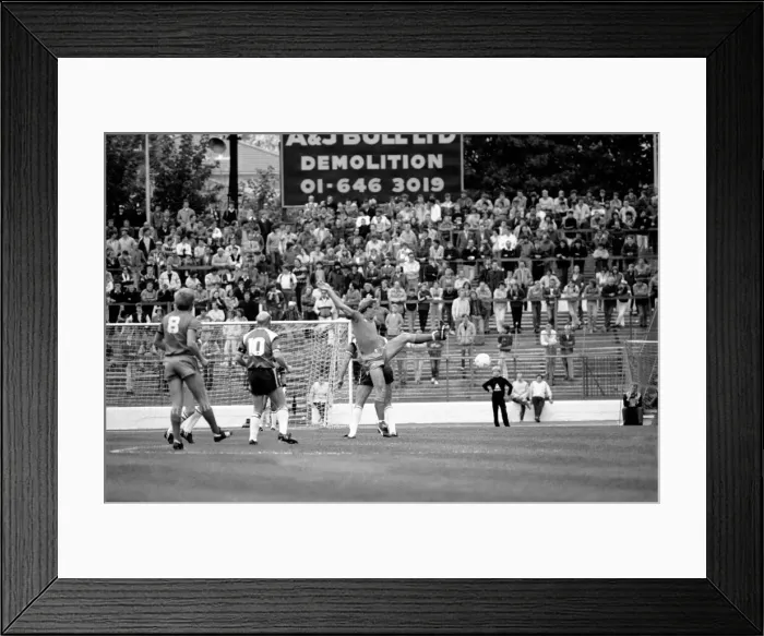Framed Print : Division 1 football. Chelsea 2 v. Southampton 0 September 1985 LF15-16-038 Framed Print : Division 1 football. Chelsea 2 v. Southampton 0 September 1985 LF15-16-038