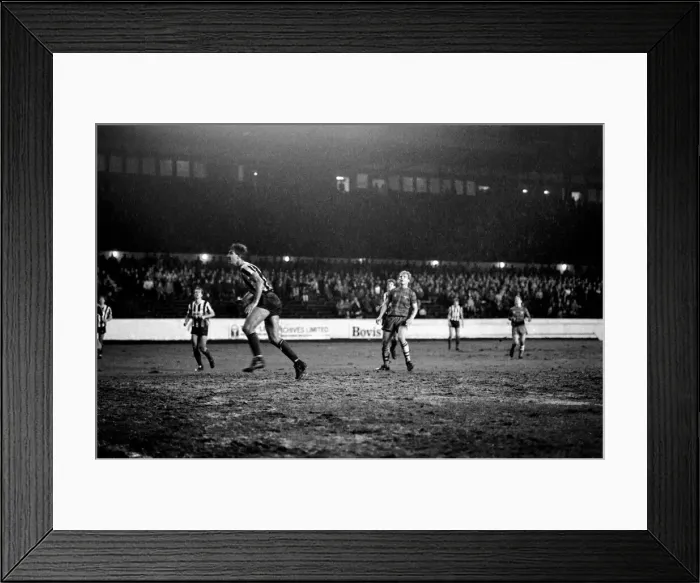 Framed Print : Division 2 football. Chelsea 2 v. Grimsby 3 December 1983 LF14-27-061 Framed Print : Division 2 football. Chelsea 2 v. Grimsby 3 December 1983 LF14-27-061