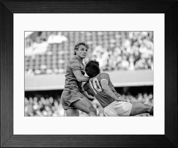 Framed Print : Division 2 football. Chelsea 3 v. Charlton 2. October 1983 LF14-12-077 Framed Print : Division 2 football. Chelsea 3 v. Charlton 2. October 1983 LF14-12-077