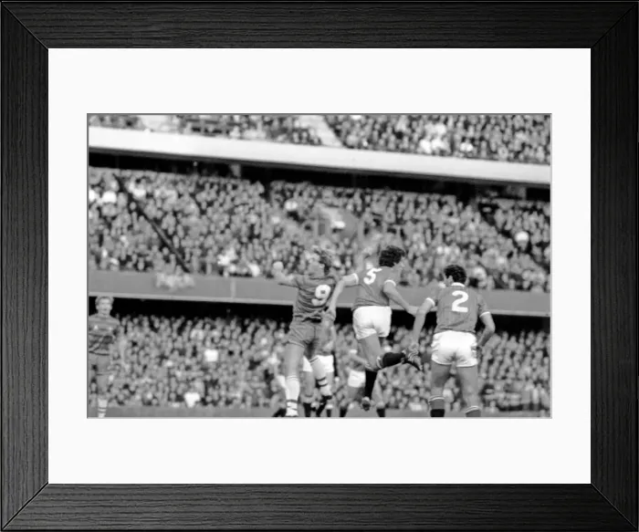 Framed Print : Division 2 football. Chelsea 3 v. Charlton 2. October 1983 LF14-12-058