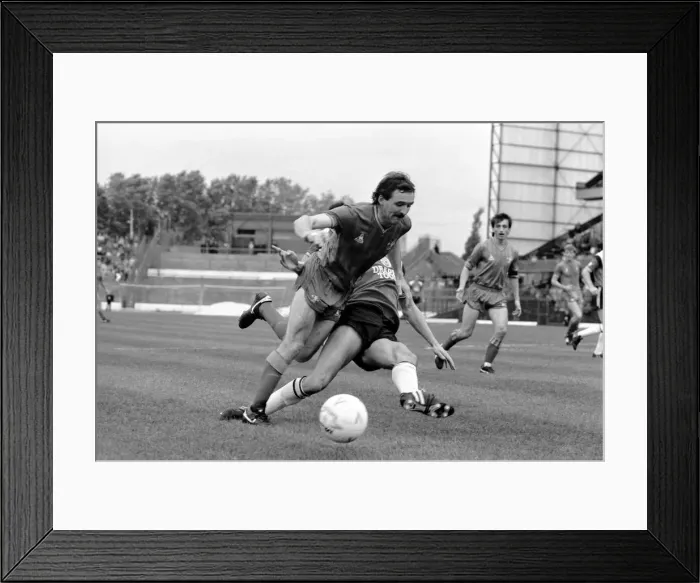 Framed Print : Division 1 football. Chelsea 2 v. Southampton 0 September 1985 LF15-16-061 Framed Print : Division 1 football. Chelsea 2 v. Southampton 0 September 1985 LF15-16-061