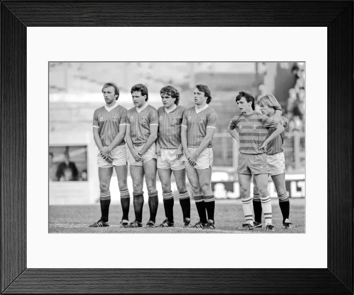 Framed Print : Division 2 football. Chelsea 3 v. Charlton 2. October 1983 LF14-12-047