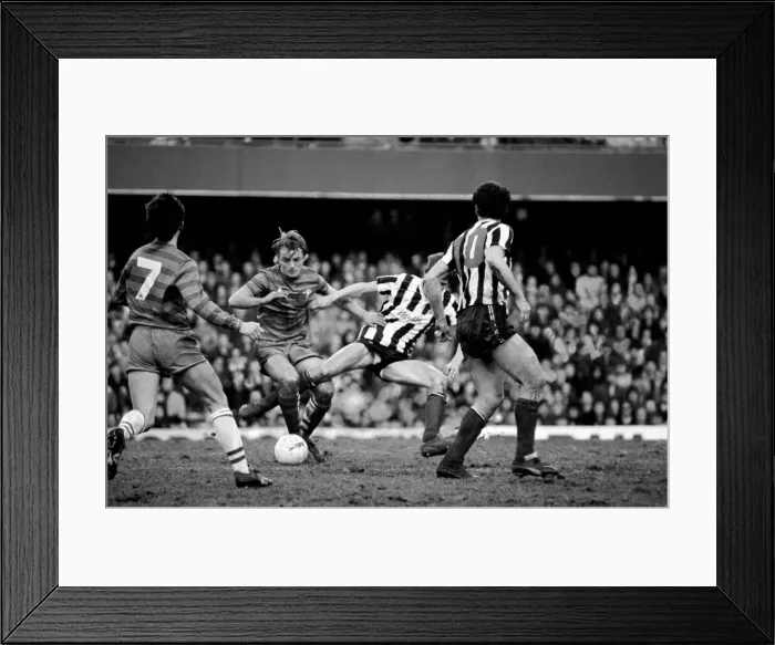 Framed Print : Division 2 football. Chelsea 2 v. Grimsby 3 December 1983 LF14-27-079 Framed Print : Division 2 football. Chelsea 2 v. Grimsby 3 December 1983 LF14-27-079