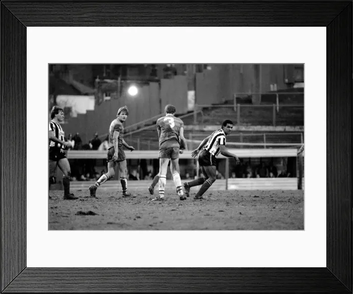 Framed Print : Division 2 football. Chelsea 2 v. Grimsby 3 December 1983 LF14-27-031