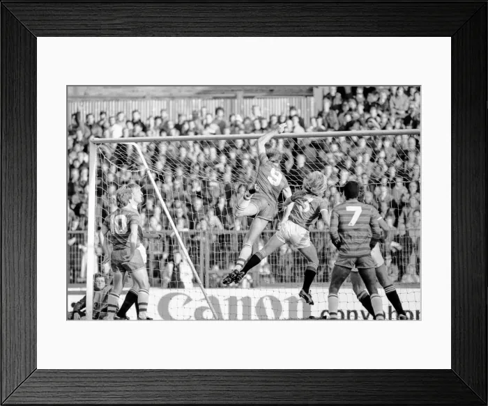 Framed Print : Division 2 football. Chelsea 3 v. Charlton 2. October 1983 LF14-12-054 Framed Print : Division 2 football. Chelsea 3 v. Charlton 2. October 1983 LF14-12-054