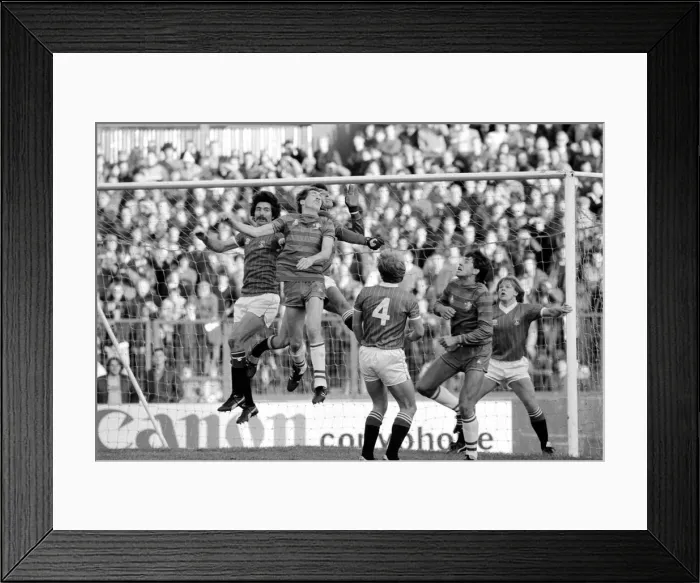 Framed Print : Division 2 football. Chelsea 3 v. Charlton 2. October 1983 LF14-12-032 Framed Print : Division 2 football. Chelsea 3 v. Charlton 2. October 1983 LF14-12-032