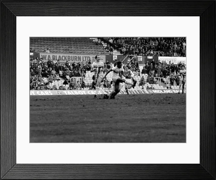 Framed Print : Division 1 football. Coventry 1 v. Arsenal 0. March 1982 LF08-06-021 Framed Print : Division 1 football. Coventry 1 v. Arsenal 0. March 1982 LF08-06-021
