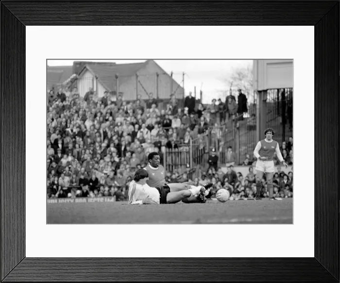 Framed Print : Division 1 football. Arsenal 1 v. Ipswich 0. March 1982 LF08-12-033 Framed Print : Division 1 football. Arsenal 1 v. Ipswich 0. March 1982 LF08-12-033