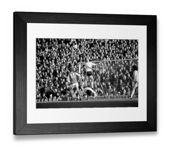 Framed Print : Division 1 football. Arsenal 1 v. Ipswich 0. March 1982 LF08-12-007 Framed Print : Division 1 football. Arsenal 1 v. Ipswich 0. March 1982 LF08-12-007