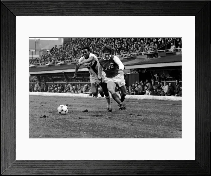 Framed Print : Division 1 football. Coventry 1 v. Arsenal 0. March 1982 LF08-06-018 Framed Print : Division 1 football. Coventry 1 v. Arsenal 0. March 1982 LF08-06-018