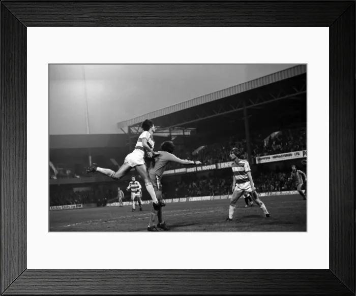 Framed Print : Division 2 football. Chelsea 1 v. Oldham o. November 1980 LF05-11-138 Framed Print : Division 2 football. Chelsea 1 v. Oldham o. November 1980 LF05-11-138