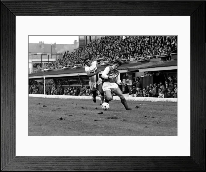 Framed Print : Division 1 football. Coventry 1 v. Arsenal 0. March 1982 LF08-06-009 Framed Print : Division 1 football. Coventry 1 v. Arsenal 0. March 1982 LF08-06-009