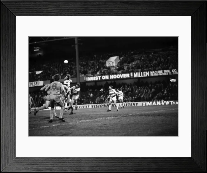 Framed Print : Division 2 football. Chelsea 1 v. Oldham o. November 1980 LF05-11-113 Framed Print : Division 2 football. Chelsea 1 v. Oldham o. November 1980 LF05-11-113