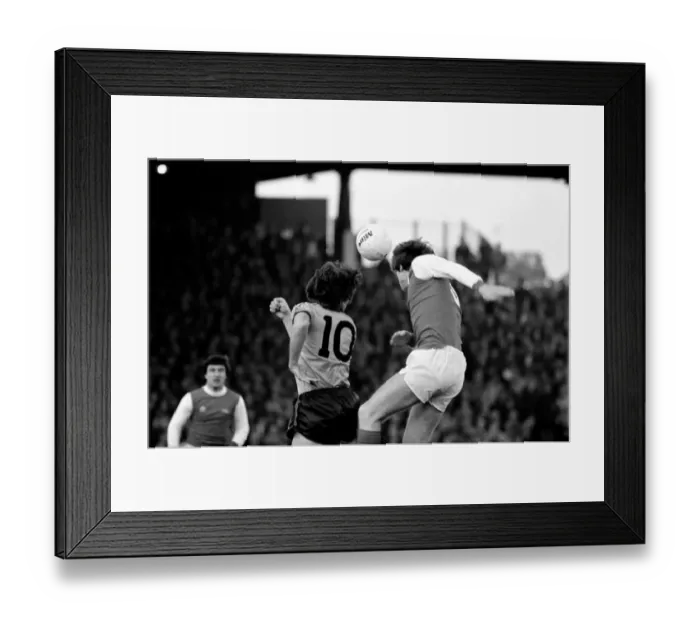 Framed Print : Division 1 football. Arsenal 1 v. Wolves 0. December 1980 LF05-31-043