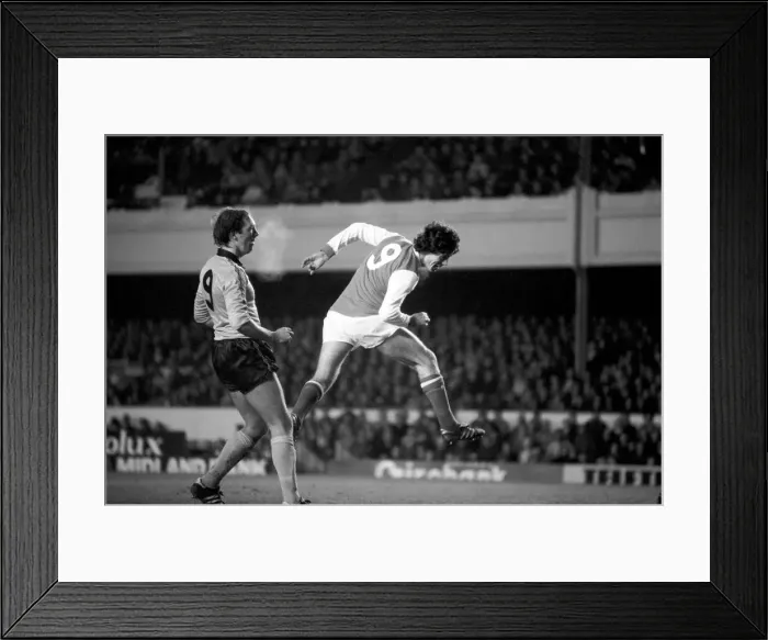 Framed Print : Division 1 football. Arsenal 1 v. Wolves 0. December 1980 LF05-31-047 Framed Print : Division 1 football. Arsenal 1 v. Wolves 0. December 1980 LF05-31-047