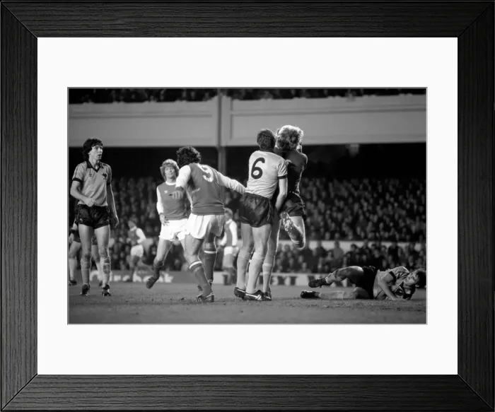 Framed Print : Division 1 football. Arsenal 1 v. Wolves 0. December 1980 LF05-31-032 Framed Print : Division 1 football. Arsenal 1 v. Wolves 0. December 1980 LF05-31-032