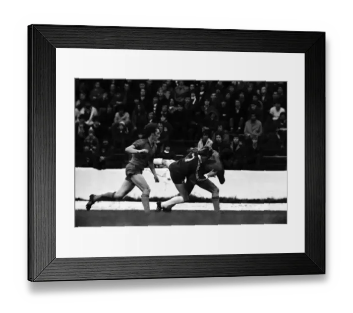 Framed Print : Division 2 football. Chelsea 1 v. Oldham o. November 1980 LF05-11-133 Framed Print : Division 2 football. Chelsea 1 v. Oldham o. November 1980 LF05-11-133