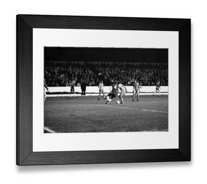 Framed Print : Division 2 football. Chelsea 1 v. Oldham o. November 1980 LF05-11-053 Framed Print : Division 2 football. Chelsea 1 v. Oldham o. November 1980 LF05-11-053