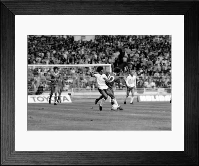 Framed Print : Charity Shield match at Wembley Stadium. Liverpool 1 v Tottenham Hotspur 0 Framed Print : Charity Shield match at Wembley Stadium. Liverpool 1 v Tottenham Hotspur 0