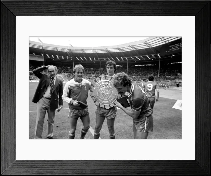 Framed Print : Charity Shield match at Wembley Stadium. Liverpool 1 v Tottenham Hotspur 0 Framed Print : Charity Shield match at Wembley Stadium. Liverpool 1 v Tottenham Hotspur 0