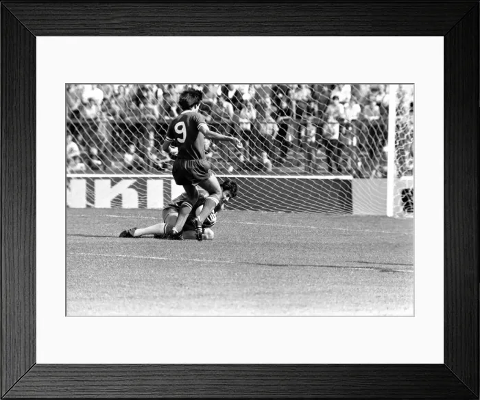 Framed Print : English League Division Two match at Stamford Bridge. Chelsea 1 v Leicester City 1